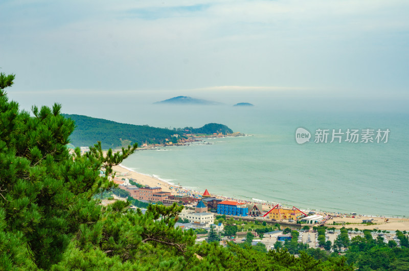 山东青岛崂山仰口风景区，俯拍曲折的海岸线