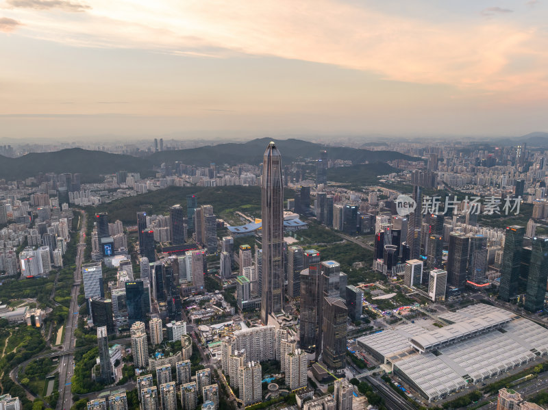 深圳福田CBD大湾区平安大厦夜景蓝调航拍