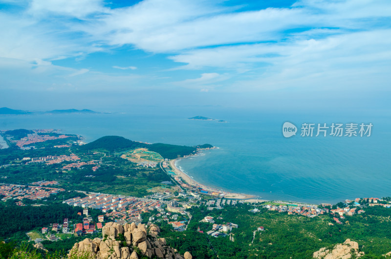 青岛崂山仰口景区，登高远望海岸曲折