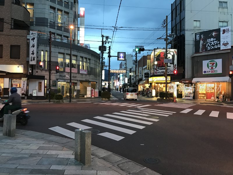 日本奈良临晨的街景