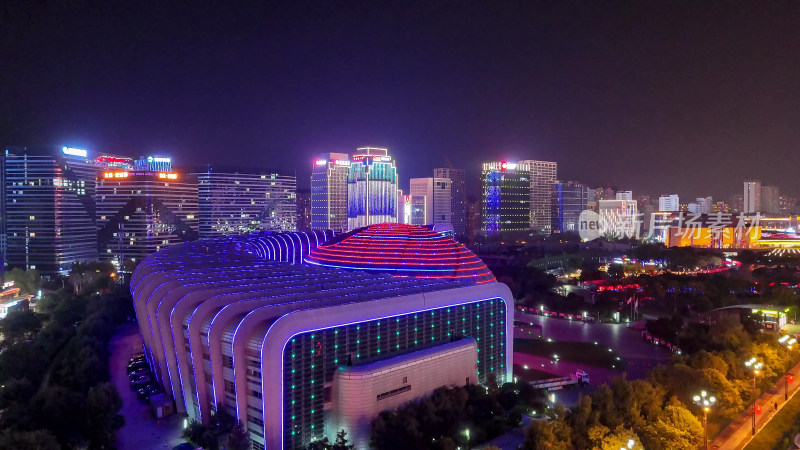 青海省科学技术馆夜景灯光航拍图