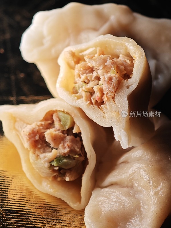 内馅饱满的美味饺子