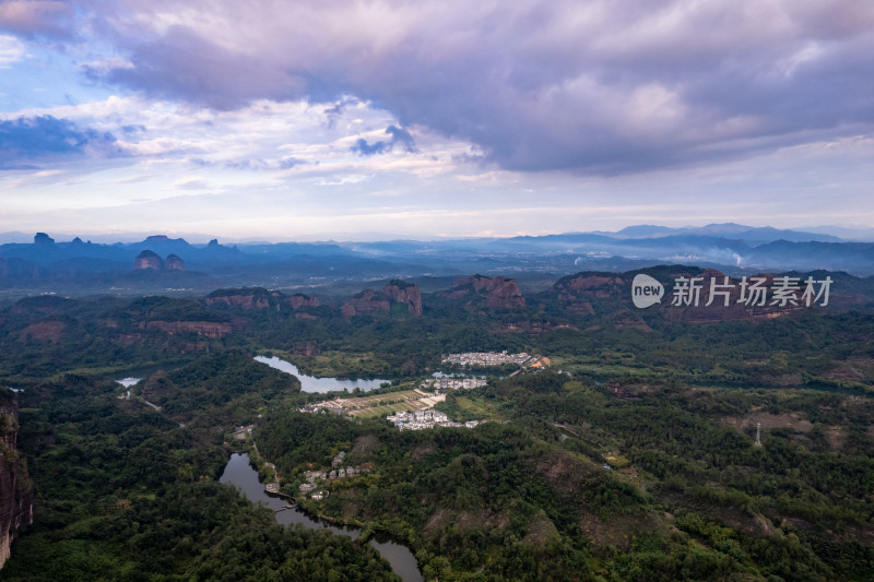 韶关丹霞山晚霞日落航拍图