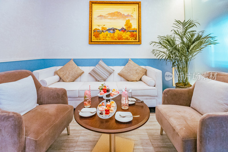 现代风格客厅室内场景