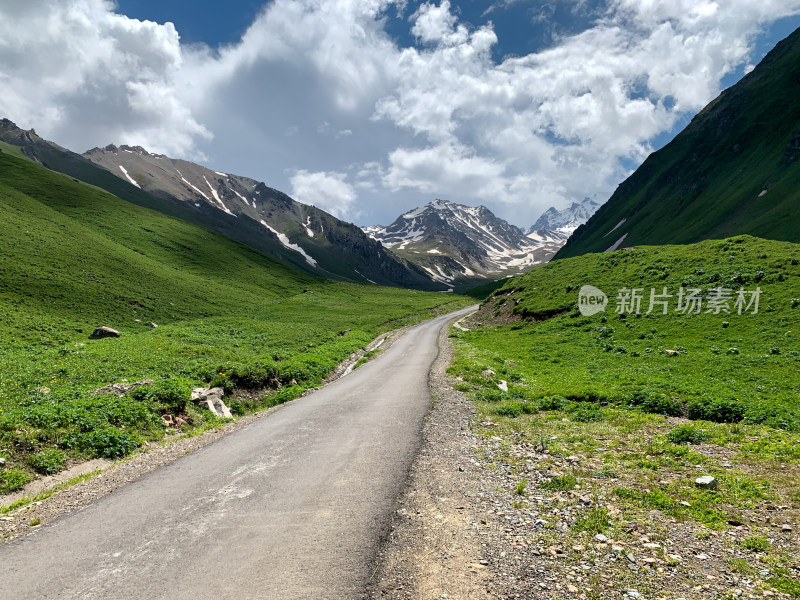 中国新疆伊犁那拉提草原旅游风光