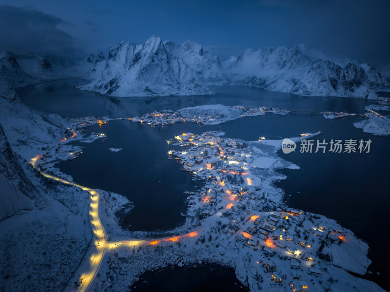 挪威罗弗敦群岛北极圈雷纳冬季雪景高空航拍