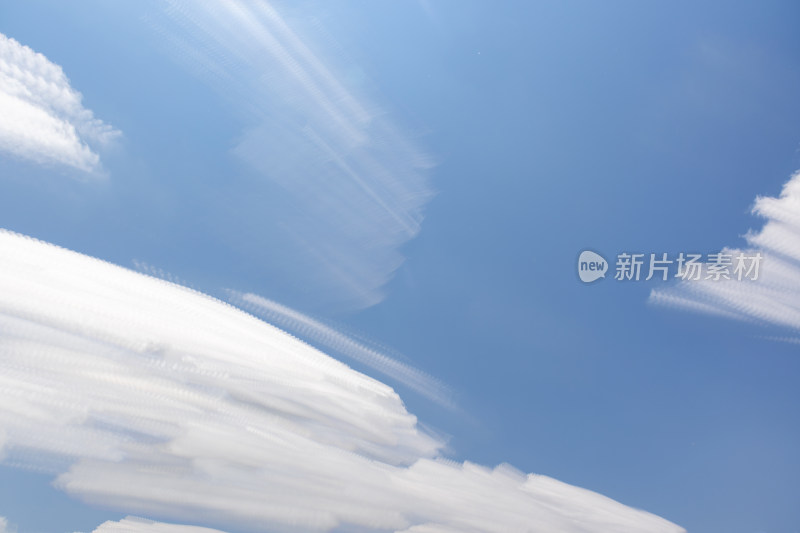 夏天晴朗天空蓝天白云印象派现代感童话