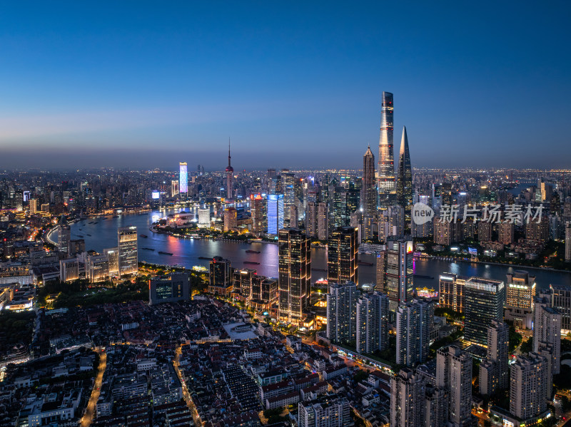 航拍上海黄浦江陆家嘴CBD夜景