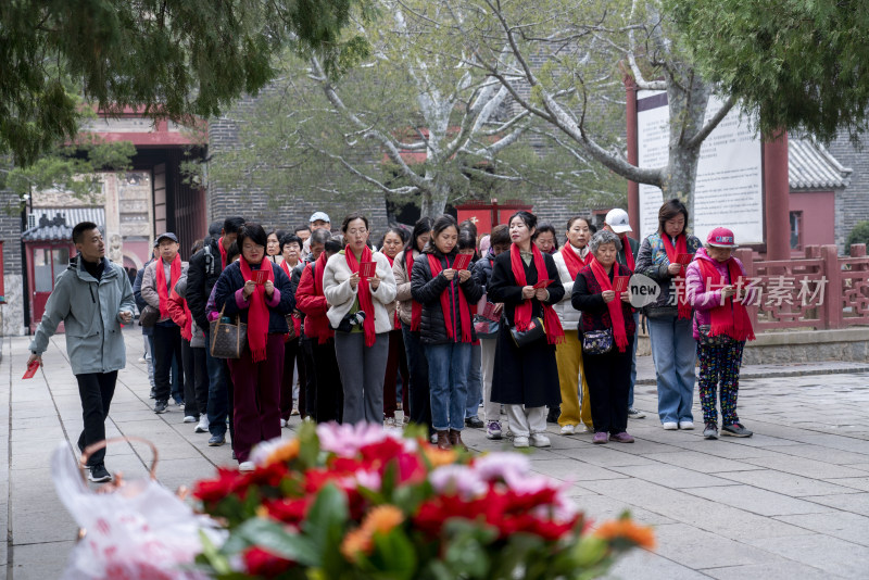 龙抬头 福必至：岱庙民俗活动在天贶殿举行