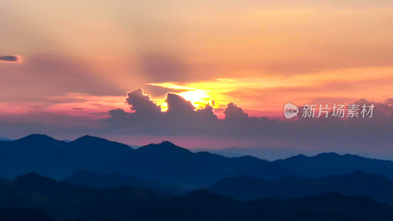 夕阳晚霞