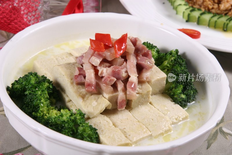 咸肉炖冻豆腐