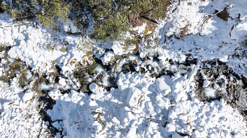 四川甘孜海螺沟景区冬季的雪水