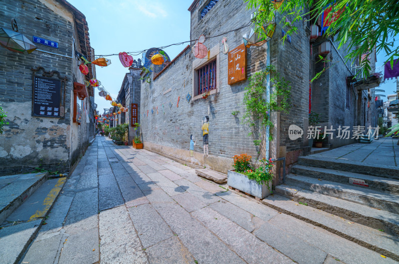 广州沙湾古镇巷子街道与传统中式岭南建筑
