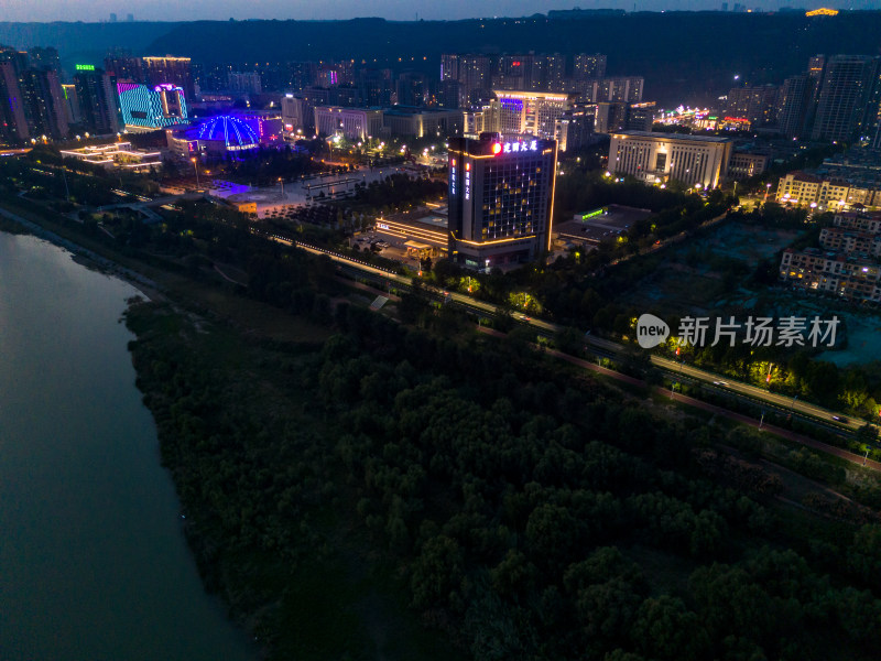 宝鸡城市夜幕降临夜景航拍图