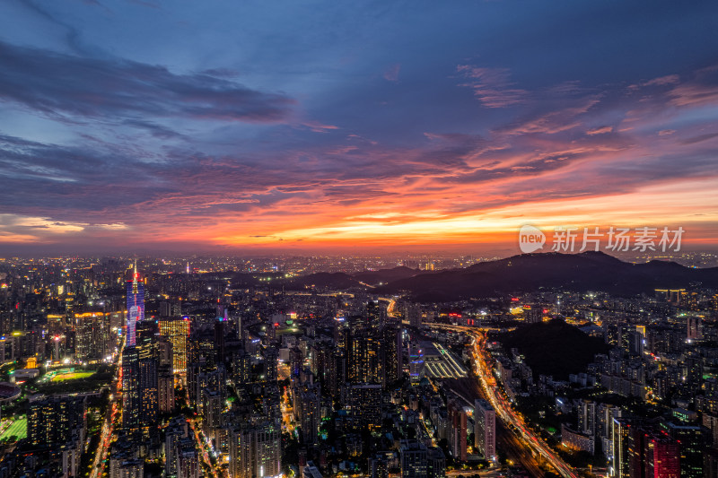 暮色下的广州城市风光与地标广州塔全景