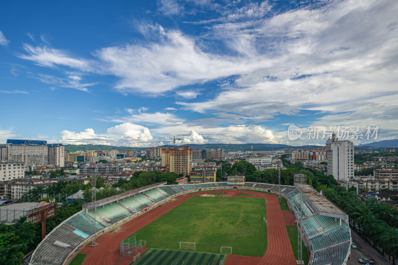 俯瞰城市体育馆