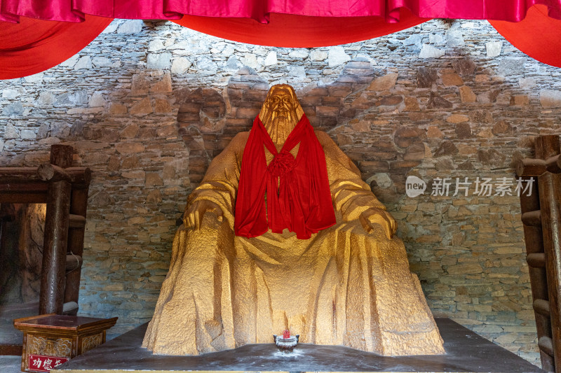 四川阿坝茂县银龟圣山祭祖坛姜子牙像