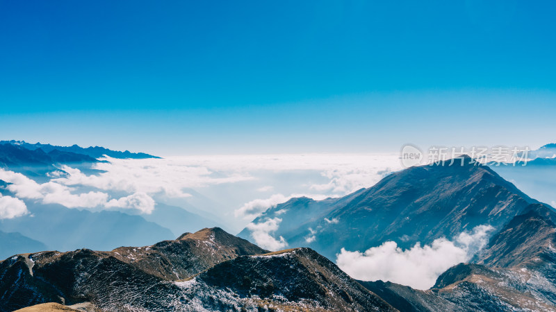 西藏吉隆镇乃夏村亚洲雪山观景台