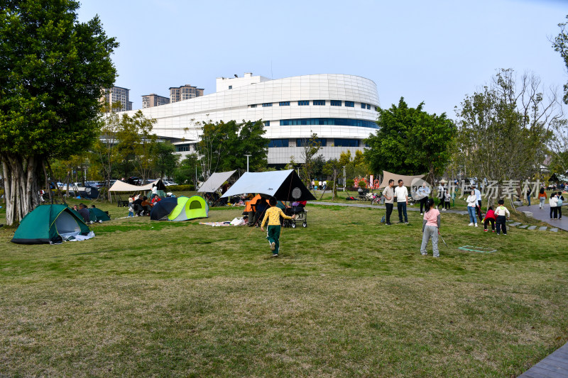 新春福州旗山湖市民游玩