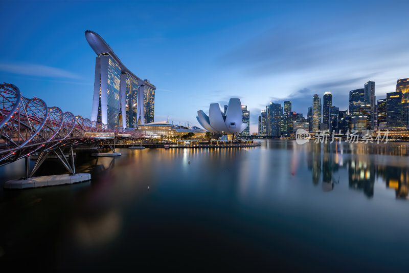 新加坡滨海湾金沙海滨奥林匹克蓝调夜景