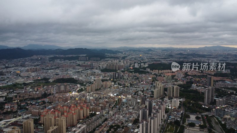 航拍广东省东莞市清溪镇风雨欲来城市风光