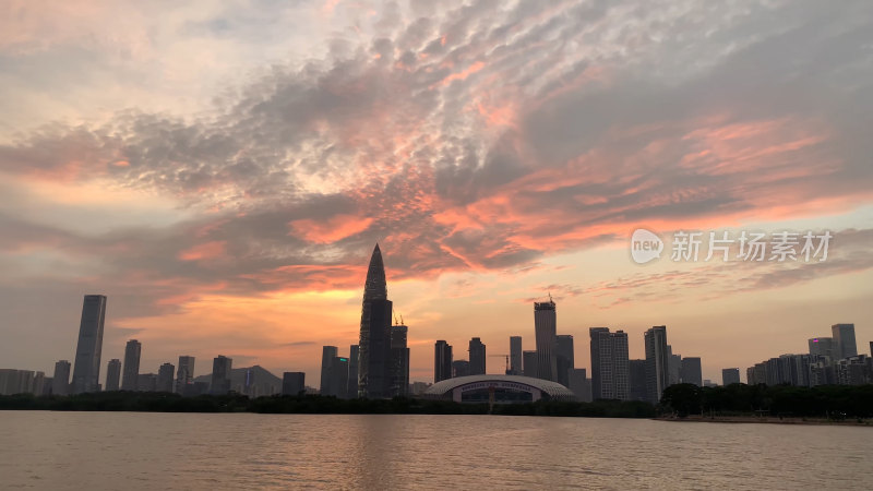 深圳南山深圳湾日落火烧云