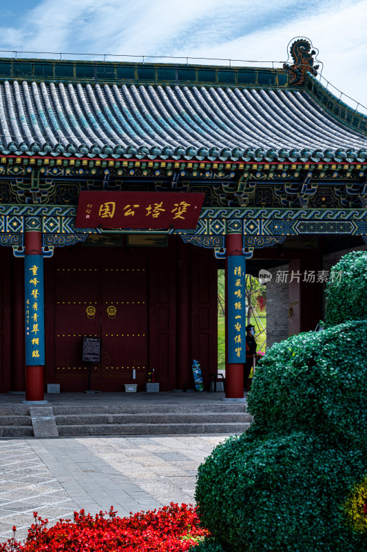 山西太原永祚寺双塔公园景观