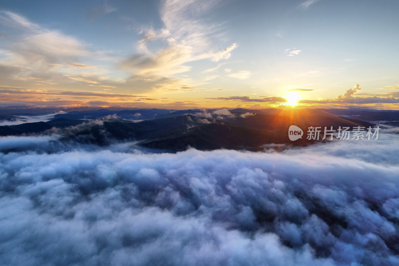 航拍大兴安岭山林云海日出