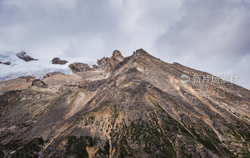 川西格聂雪山自然风景