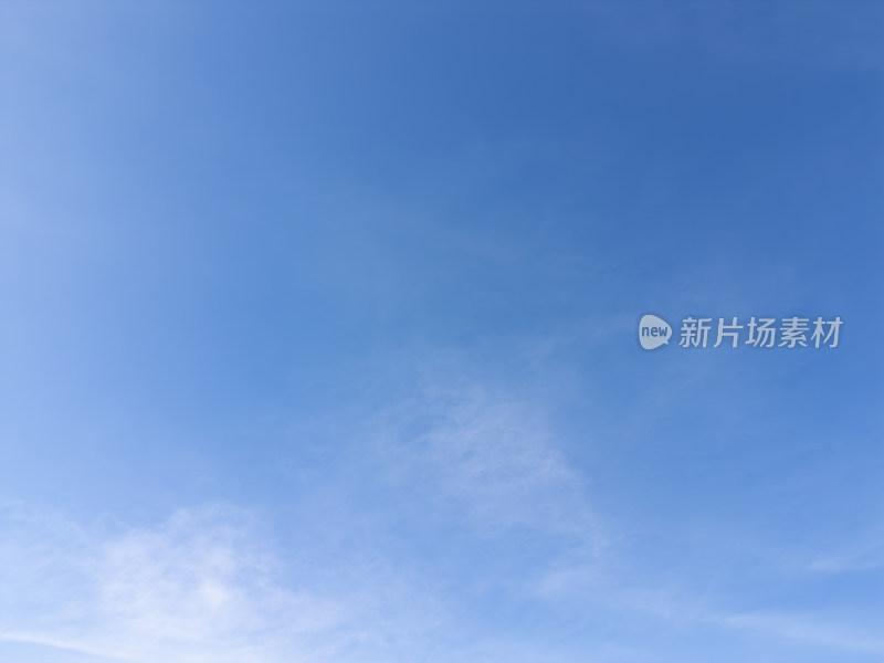 无人机高空航拍的天空