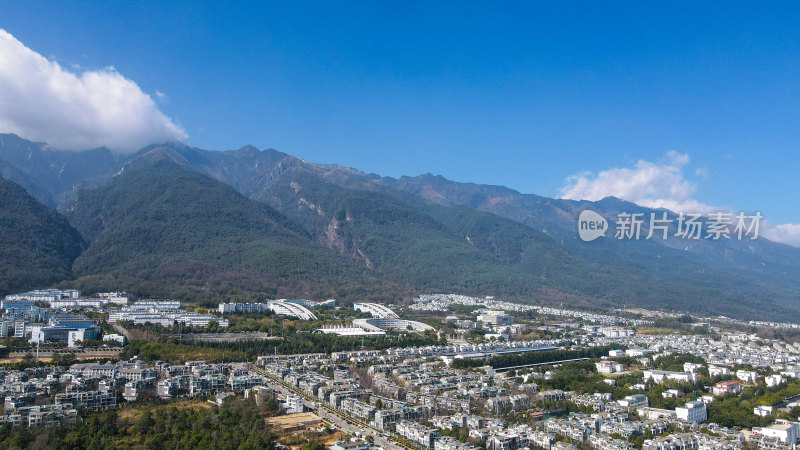 苍山脚下的大理大学全景航拍