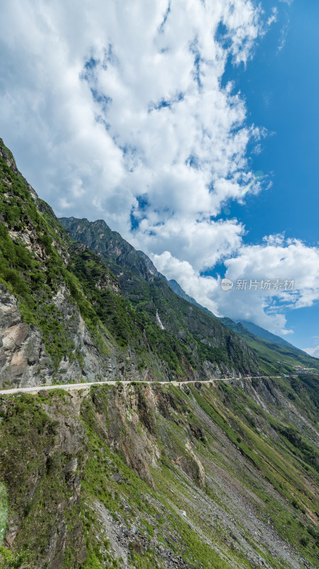 丽江虎跳峡高路徒步