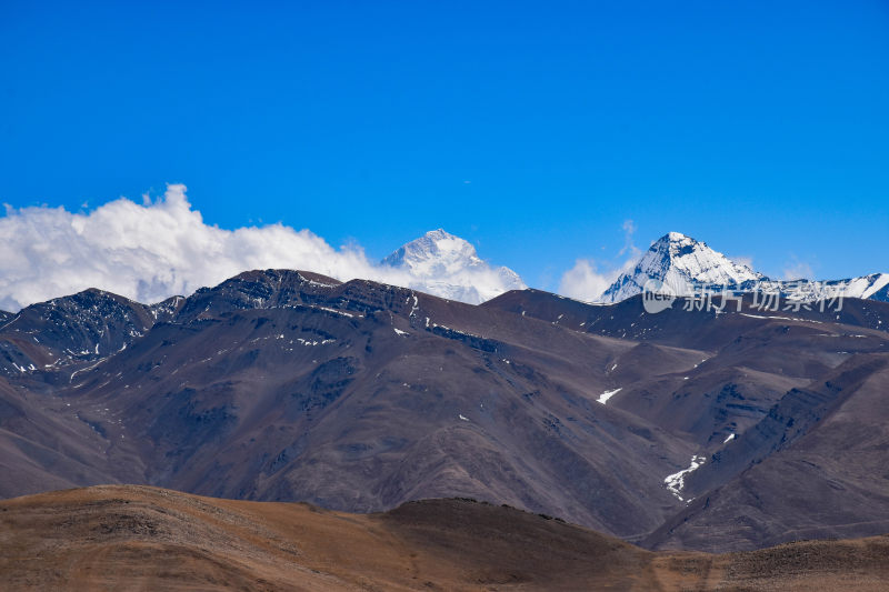 阿里加乌拉山口雪山观景台