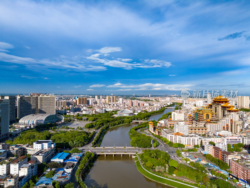 广西玉林城市大景蓝天白云航拍图