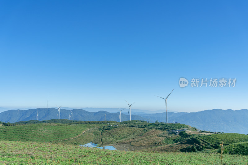 高山上的风力发电机