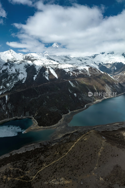 西藏山南洛扎秘境库拉岗日白马林措航拍