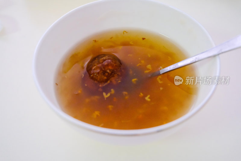 扬州当地小吃美食桂花藕粉圆