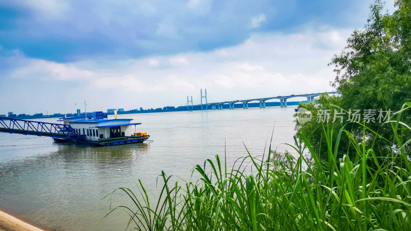 湖北荆州长江大桥风光实摄影图