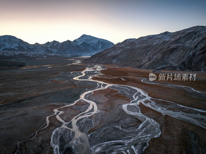 新疆喀什阿克陶塔县白沙湖喀喇昆仑山脉航拍