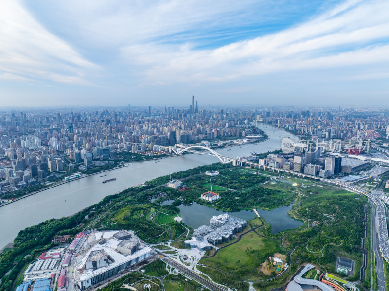 航拍上海现代都市陆家嘴城市天际线卢浦大桥