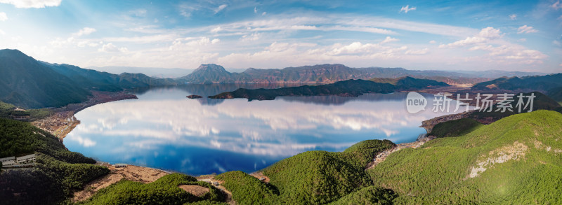 泸沽湖全景