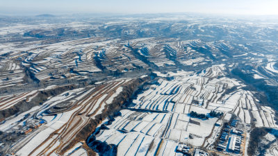 梯田航拍全景自然风景冬天下雪地形地理