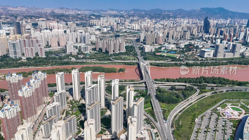 甘肃兰州黄河大桥交通地标建筑航拍图