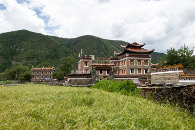 甘孜新都桥甲根坝风景