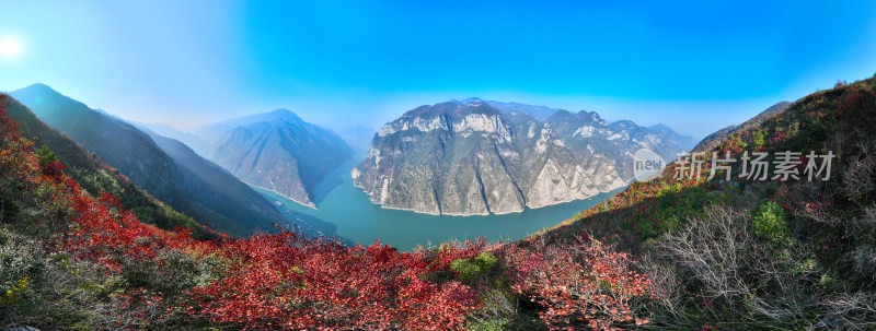 长江三峡巫峡红叶