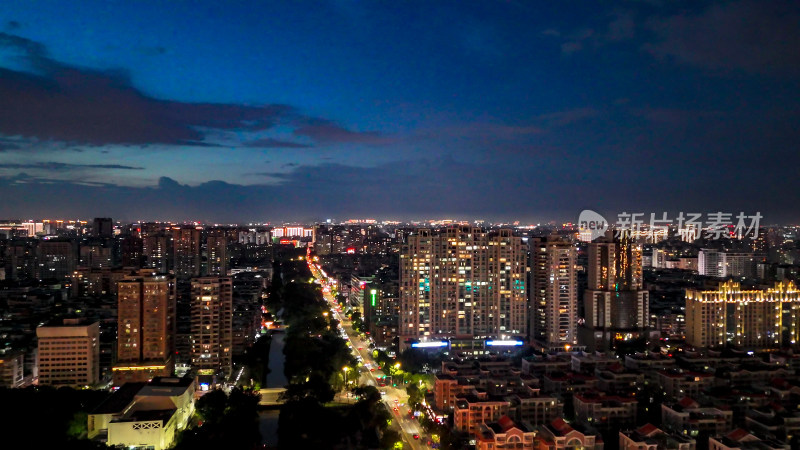 晚霞中的夜景广东汕头夜景航拍图