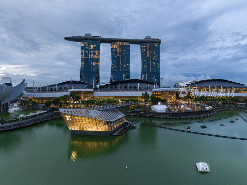 新加坡滨海湾金沙海滨奥林匹克蓝调夜景航拍