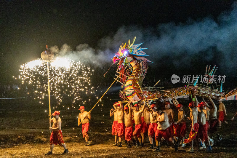 揭西五经富烟花火龙活动