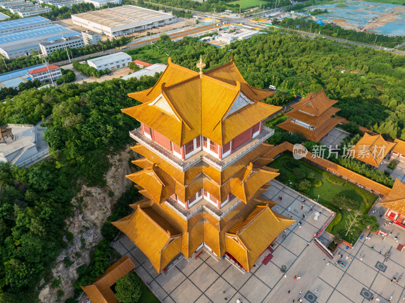 夏季白天航拍江苏徐州宝莲寺全景