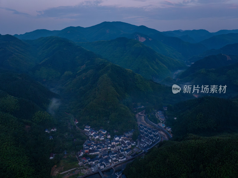 航拍浙江杭州临安区龙门秘境石门村山间村落